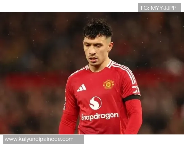 曼联后卫利桑德罗膝伤恢复接近尾声即将重返球队合练